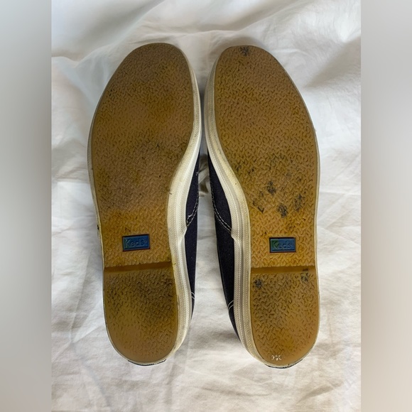 KEDS Woman’s Champion Sneakers - Picture 4 of 11